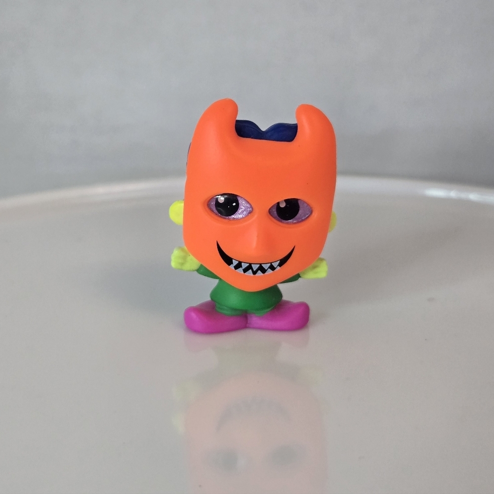 Disney Doorables - The Nightmare Before Christmas Blacklight Series 1 - Lock